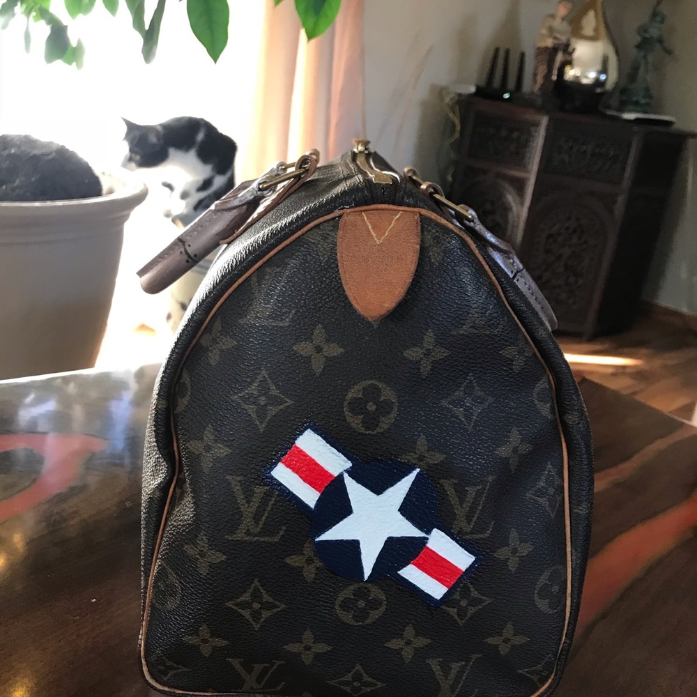 Custom Hand Painted Speedy 30 signed by artist. - Picture 3 of 8